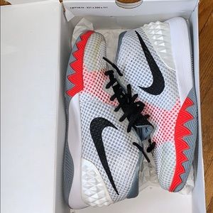 Kyrie 1s